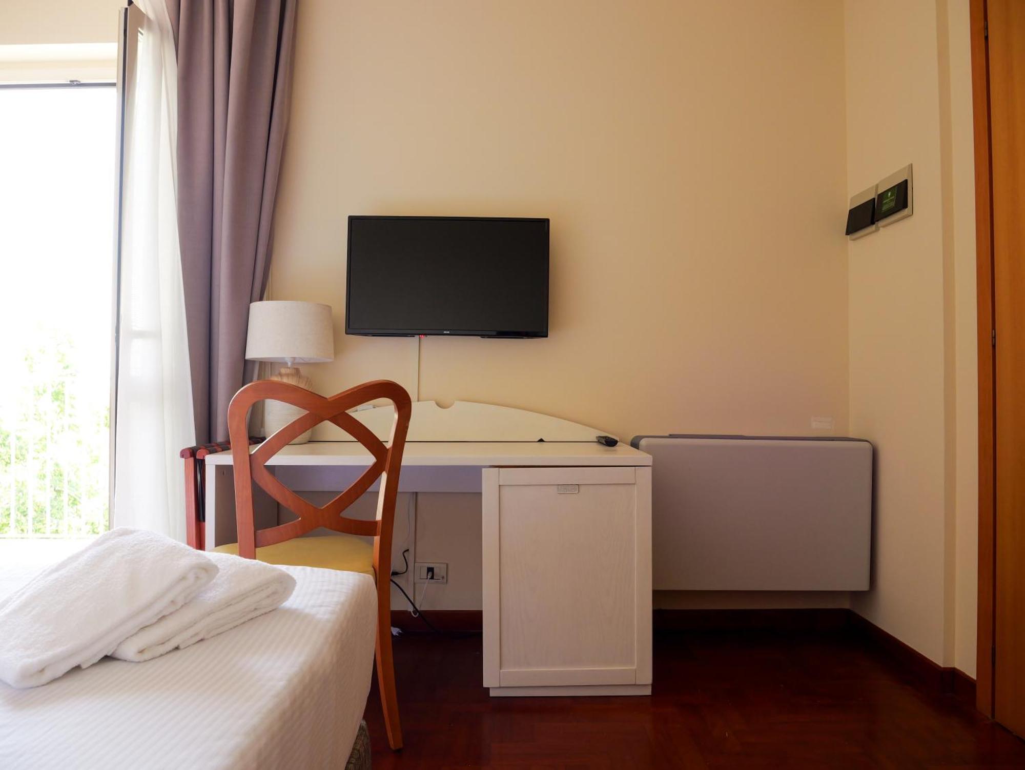 Hotel Giardino Dei Principi D'Abruzzo Città Sant'Angelo Esterno foto